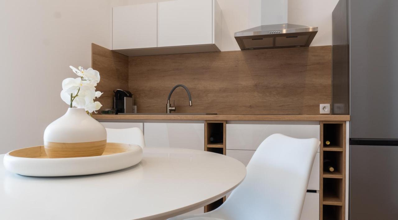 Sea And Mountain View Apartments Duće Extérieur photo