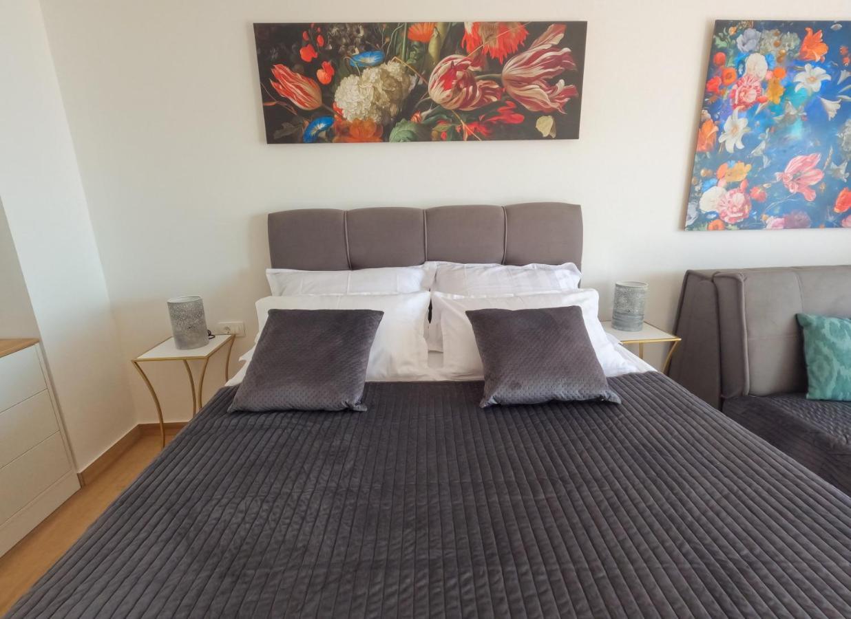 Sea And Mountain View Apartments Duće Extérieur photo