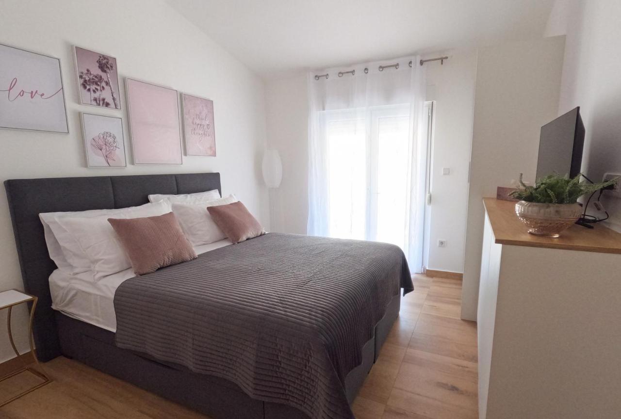 Sea And Mountain View Apartments Duće Extérieur photo