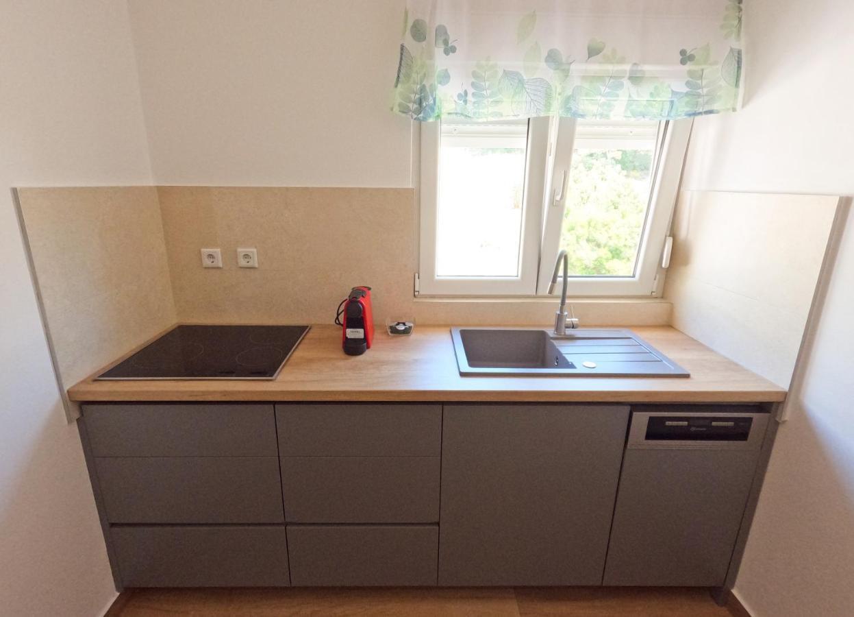 Sea And Mountain View Apartments Duće Extérieur photo